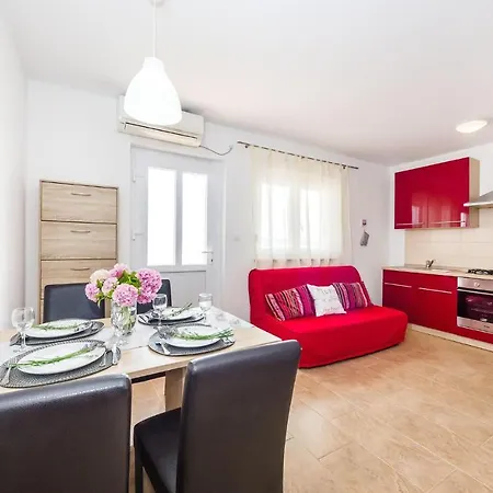 Amazing In With Kitchen