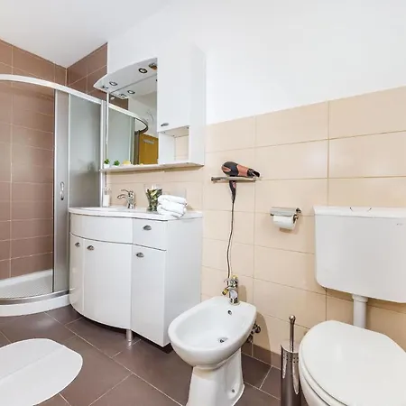 Apartment Amazing In With Kitchen Zdrelac