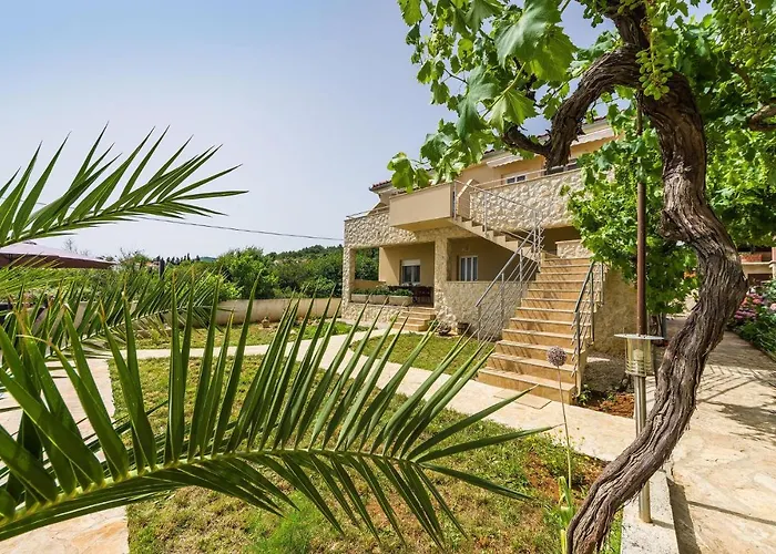 2 Bedroom Gorgeous In Appartamento *